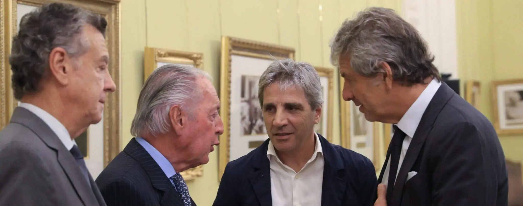 Funes de Rioja dialoga con Caputo en Casa Rosada, en enero de este año. Foto: NA.