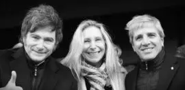 Javier y Karina Milei junto a Luis Caputo en la Exposición Rural 2025. Foto: Oficina del Presidente.