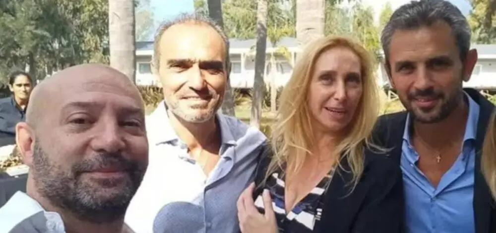 Diego Spagnuolo junto a Karina Milei y Martín y Lule Menem.