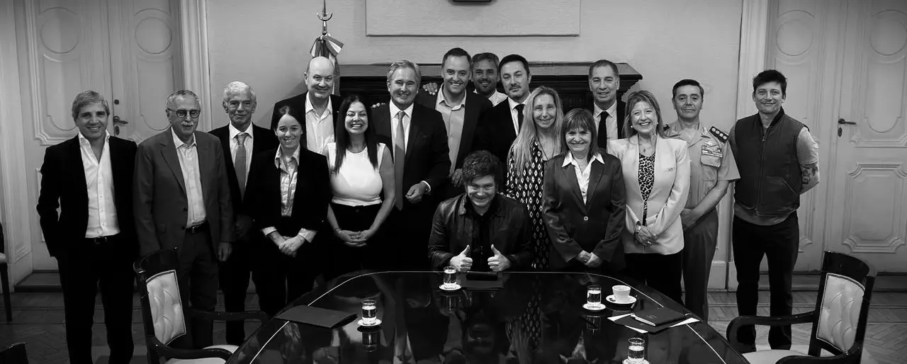 Javier Milei y su gabinete durante la última reunión en Casa Rosada. Foto: Oficina del Presidente.