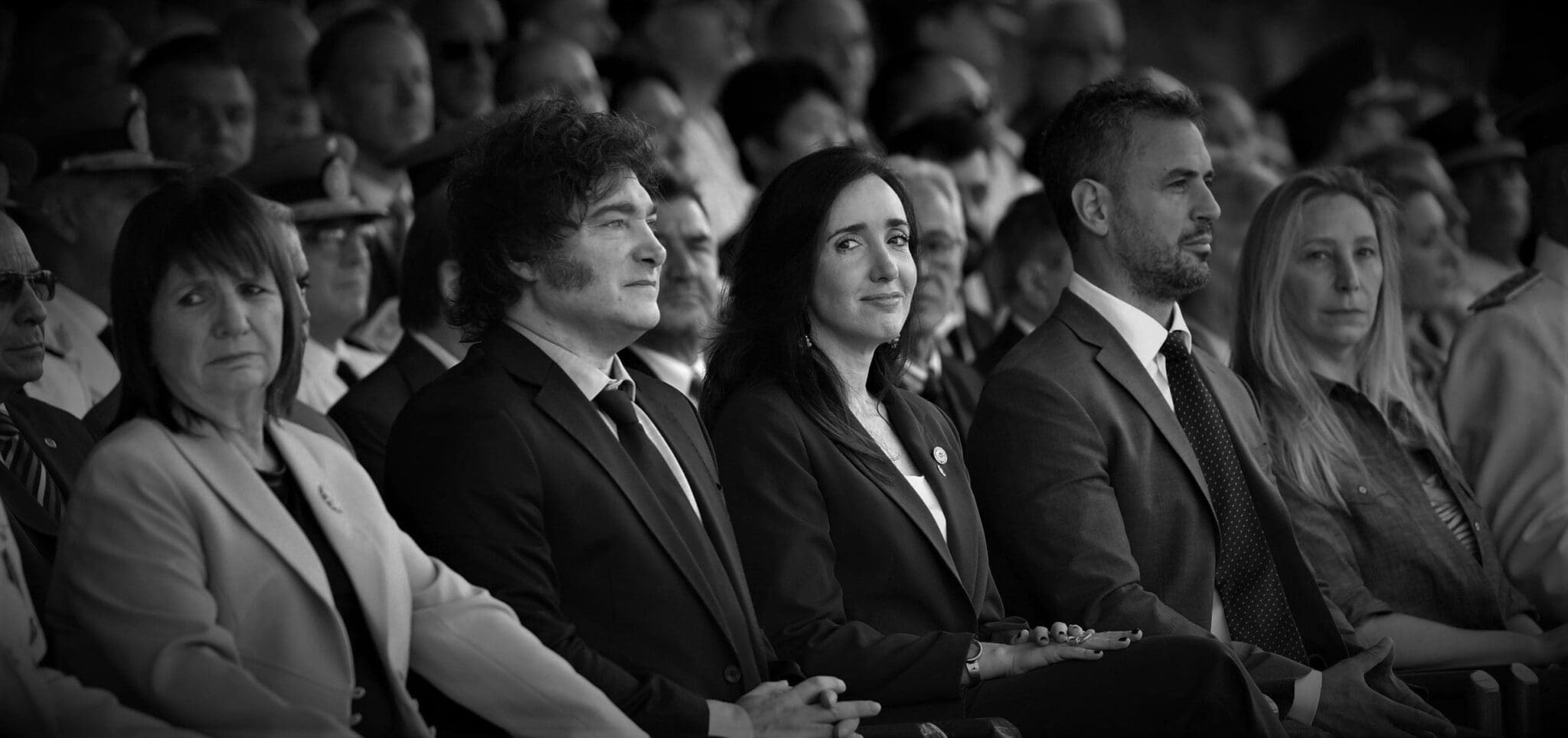 NOTICIAS ARGENTINAS BAIRES NOVIEMBRE 1: El presidente Javier Milei junto a la Vicepresidente de la República Argentina, Víctoria Villarruel, y la Ministra de Seguridad Patricia Bullrich En la Escuela Comisario General Juan Ángel Pirker, por el 203° aniversario de la Policía Federal, el 1 de Noviembre de 2024, FOTO: (Comunicación Senado)/NA